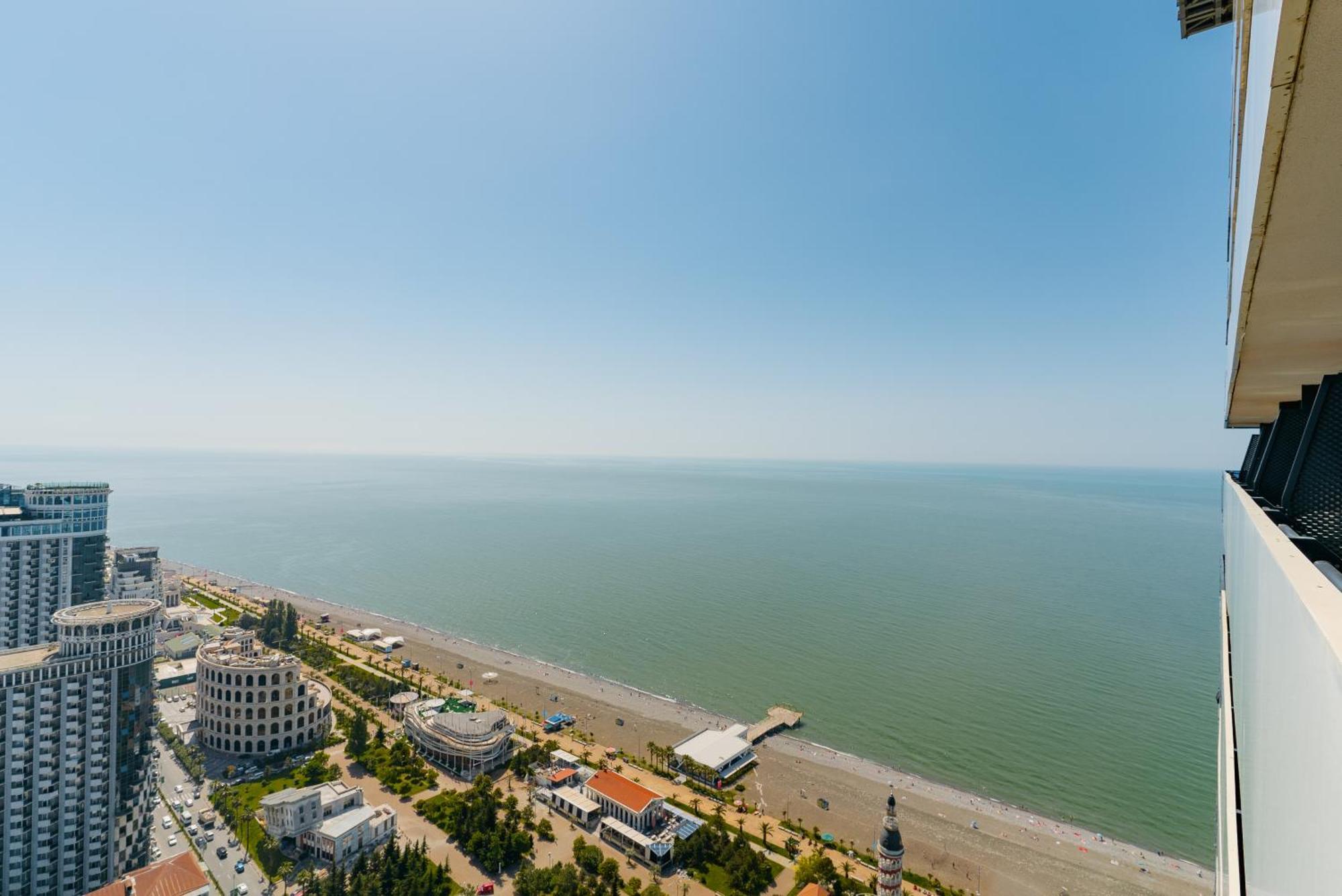 Habiby Orbi City Batumi Esterno foto