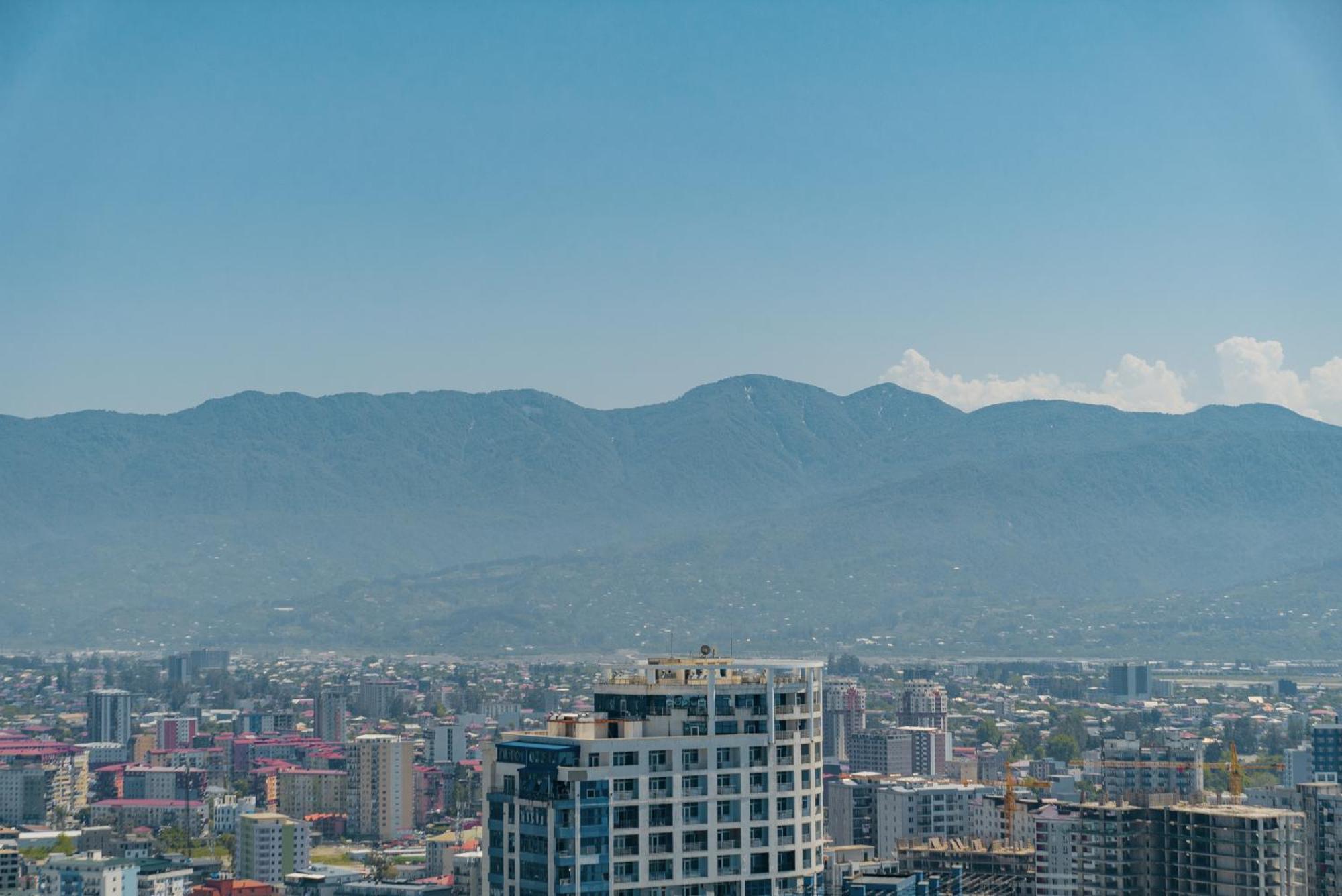 Habiby Orbi City Batumi Esterno foto