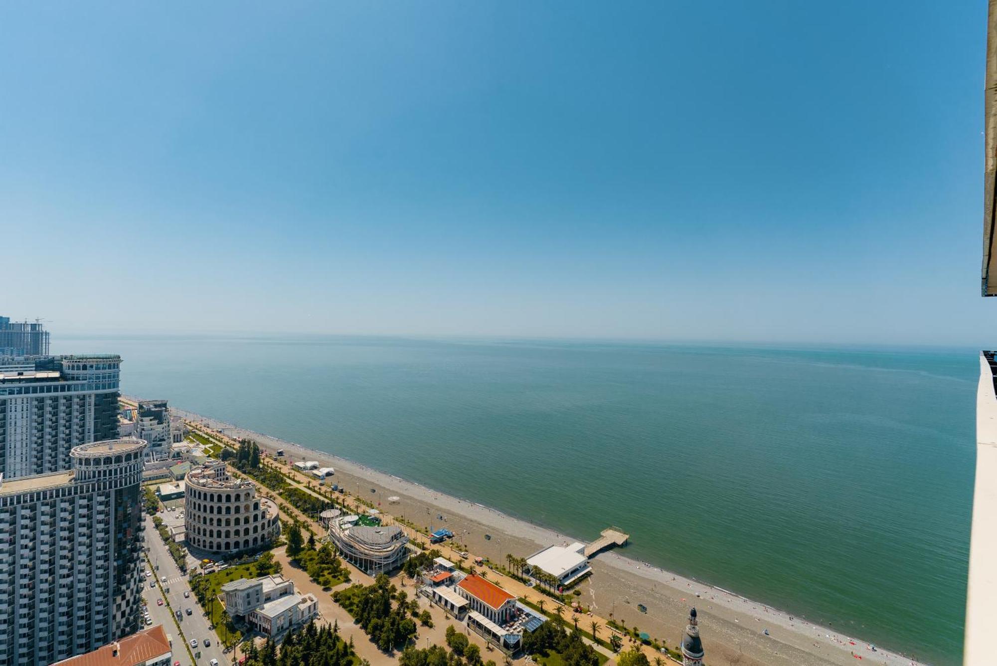 Habiby Orbi City Batumi Esterno foto