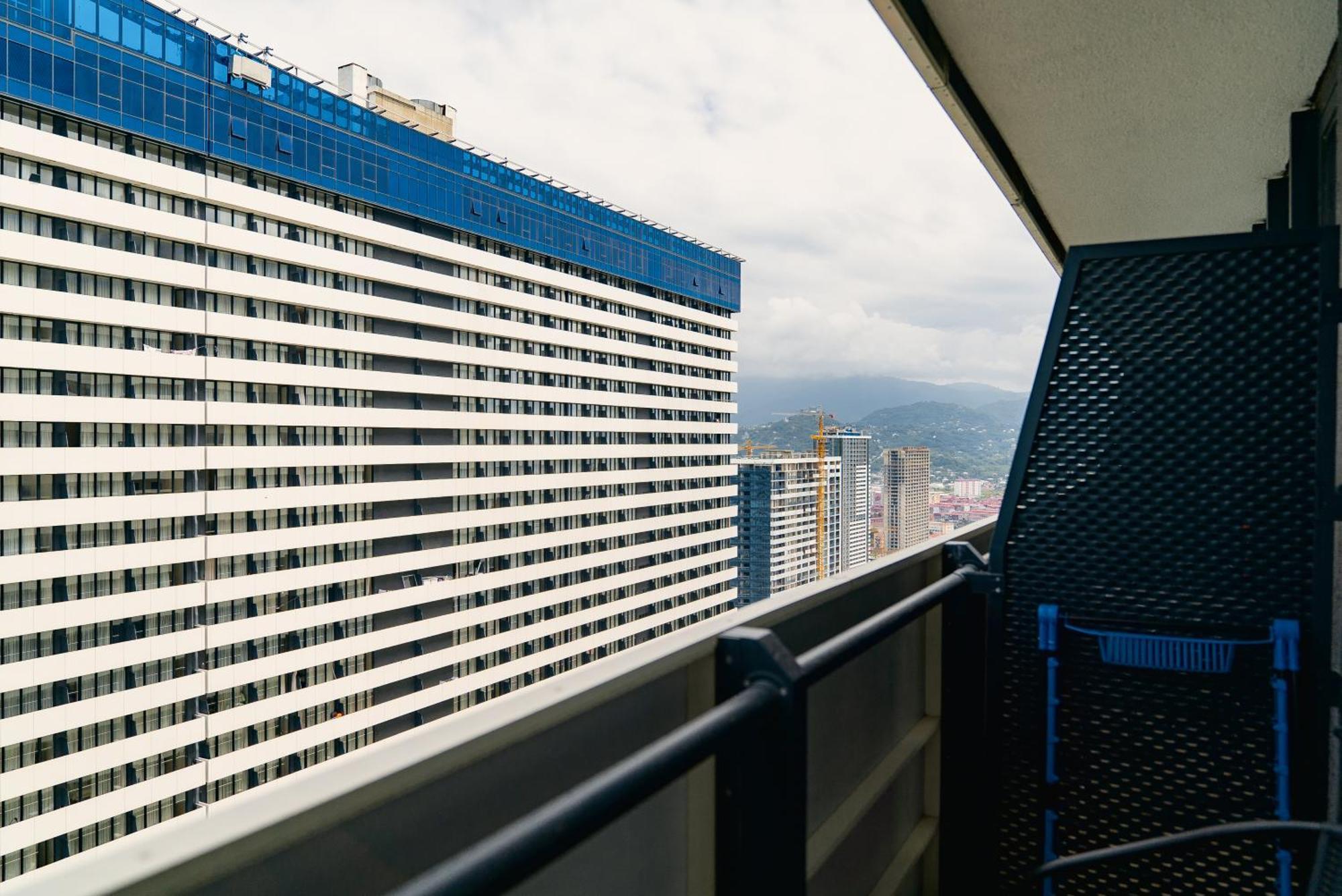 Habiby Orbi City Batumi Esterno foto